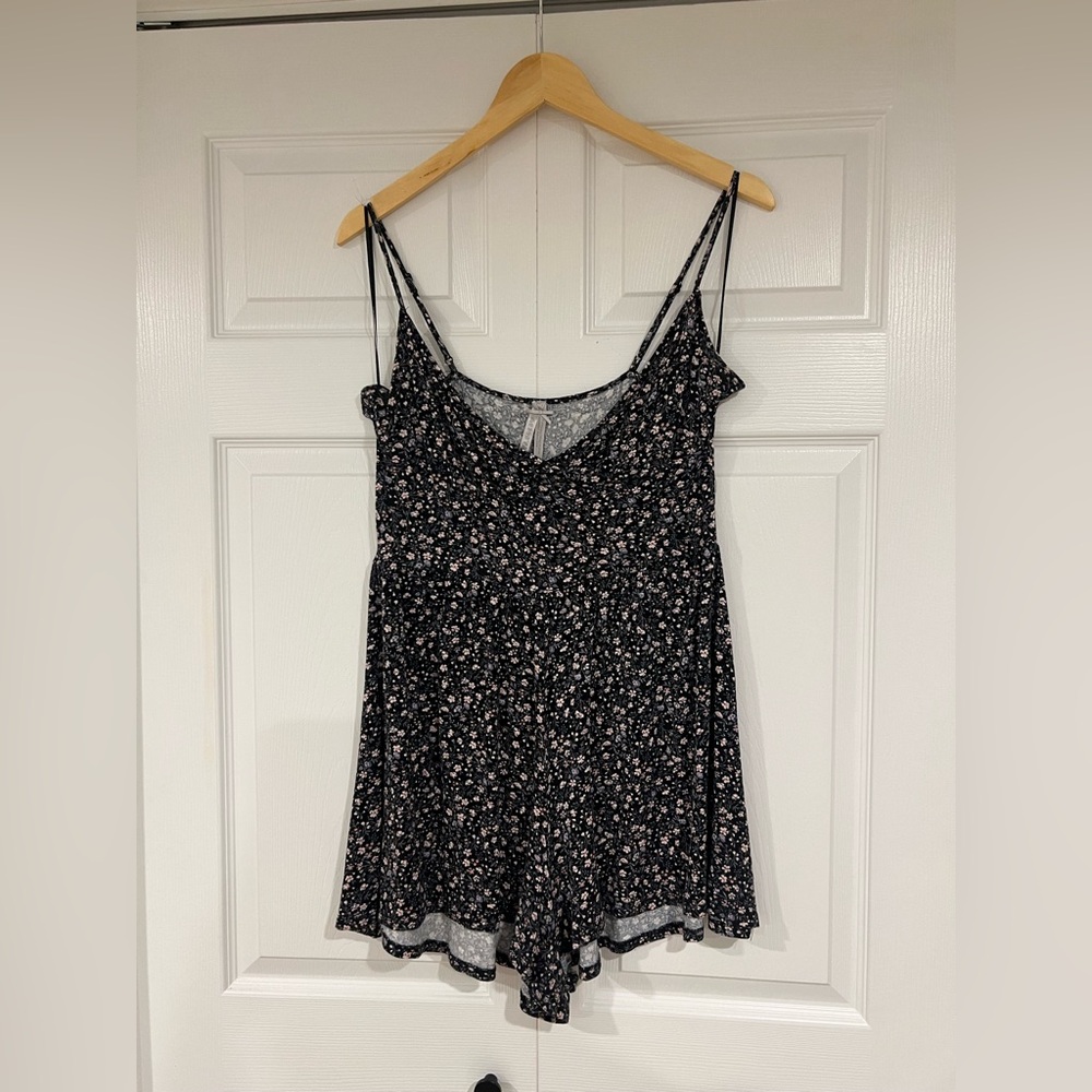 Floral romper W Pockets